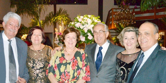 Primos da mãe do noivo, o publicitário Márcio Nogueira e Suely Freire Nogueira; Maria da Penha Freire Silveira e o marido ex-prefeito de Passos, por 3 vezes, José Hernani Silveira e, também, o ex-prefeito de Franca Sidnei Rocha e Diva Faleiros da Rocha. T
